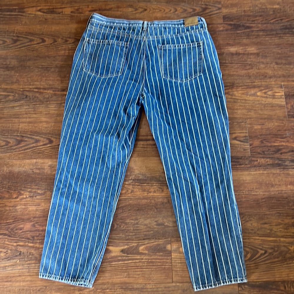 American Eagle Outfitters High-Rise Blue Pinstripe Jeans - Picture 7 of 7